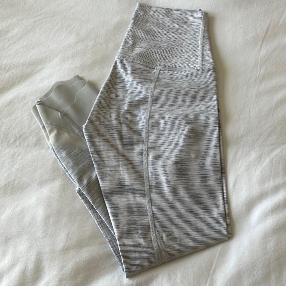 Lululemon wunder under scallop hem leggings